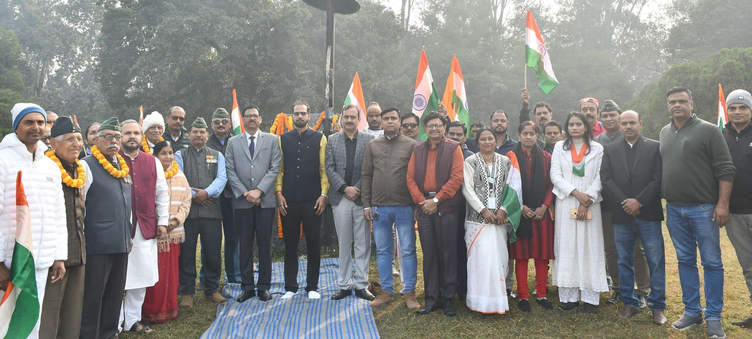 Bokaro News : भारतीय सेना के साहस व बलिदान की याद दिलाता है विजय दिवस