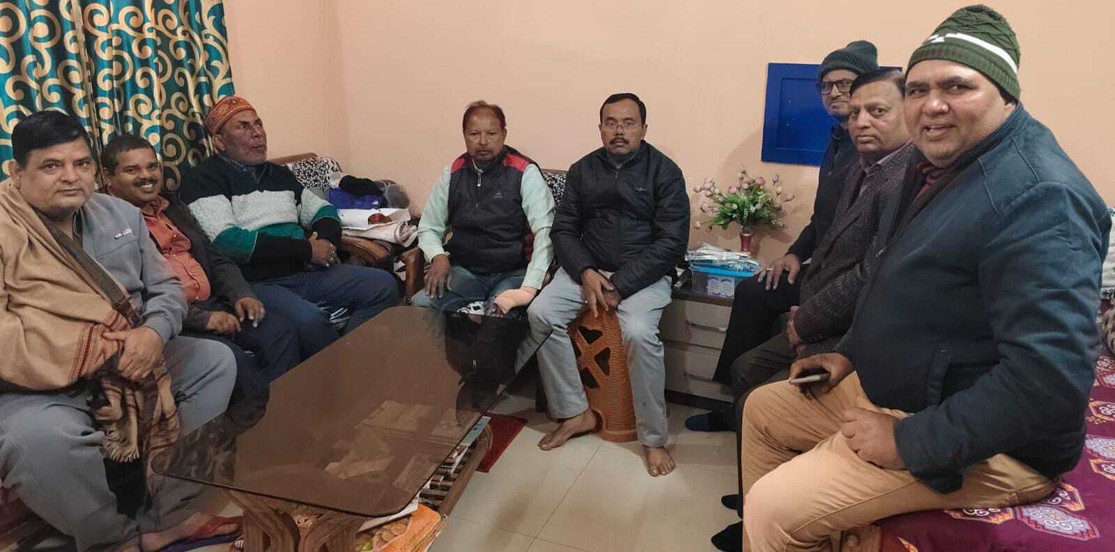 Chaibasa News : सरकार से आठ सप्ताह में वेतन निर्धारण लागू करने की मांग