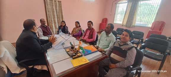 एसआइआर कार्य को पारदर्शी बनाने को लेकर राजनीतिक दलों की हुई बैठक