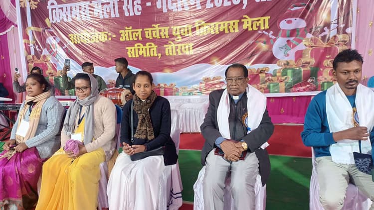 मानव की मुक्ति के लिए येशु का जन्म हुआ : फादर बागे