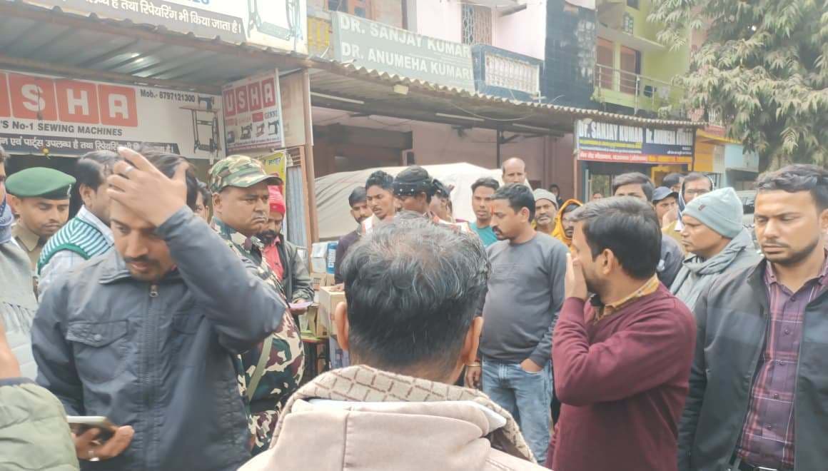 अतिक्रमण व प्लास्टिक के खिलाफ चलाये गये छापेमारी के दौरान चार हजार जुर्माने की वसूली