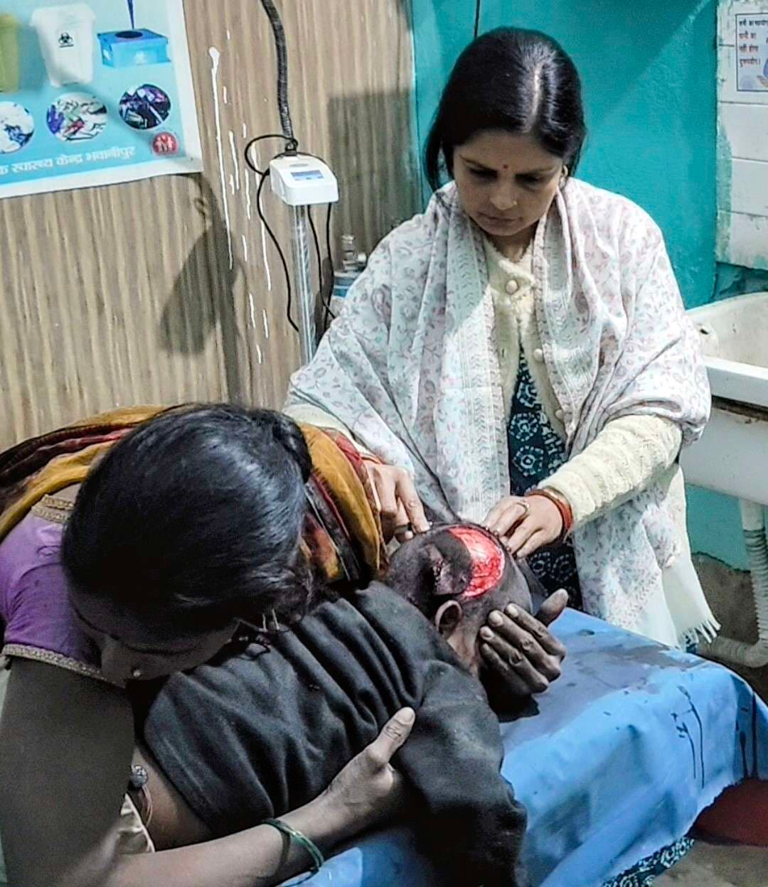 स्कूटी की ठोकर से बच्चे  की स्थिति नाजुक, रेफर