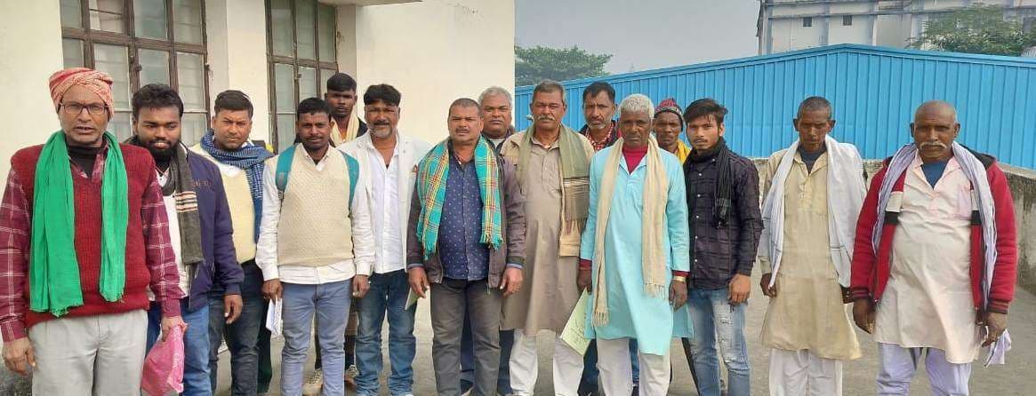 मानदेय नहीं मिलने से परेशान ग्रामीण पेयजलापूर्ति योजना के पंप चालक पहुंच रहे श्रम विभाग