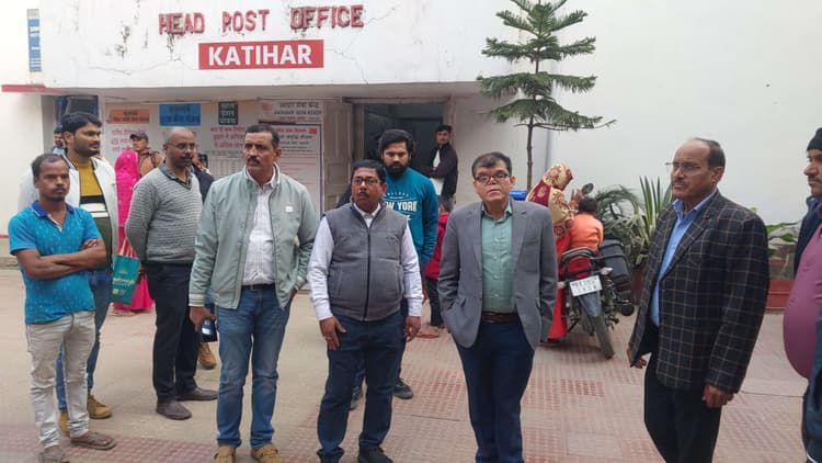 न्यू मार्केट प्रधान डाकघर के बंद एटीएम कराया चालू