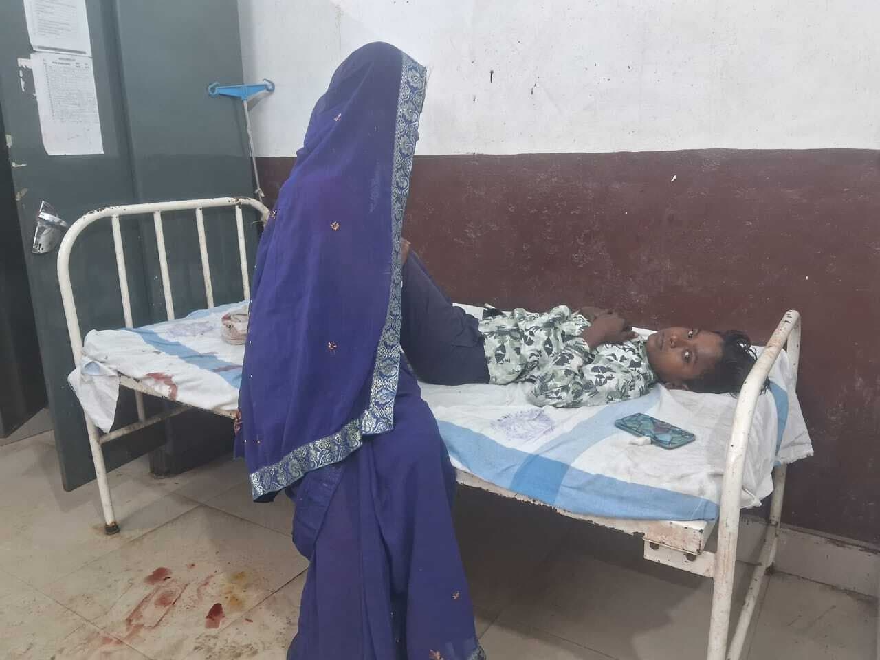 रसोई गैस भराकर लौट रहे दो बाइक सवार घायल