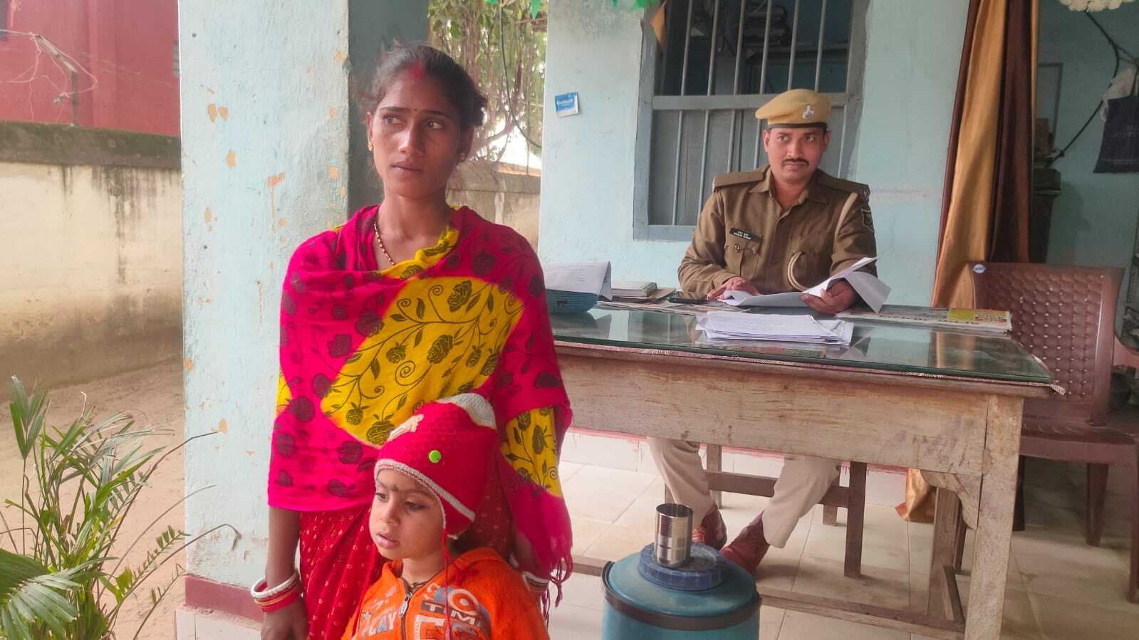 घरेलू विवाद में पति ने पत्नी को पीटकर घर से निकाला