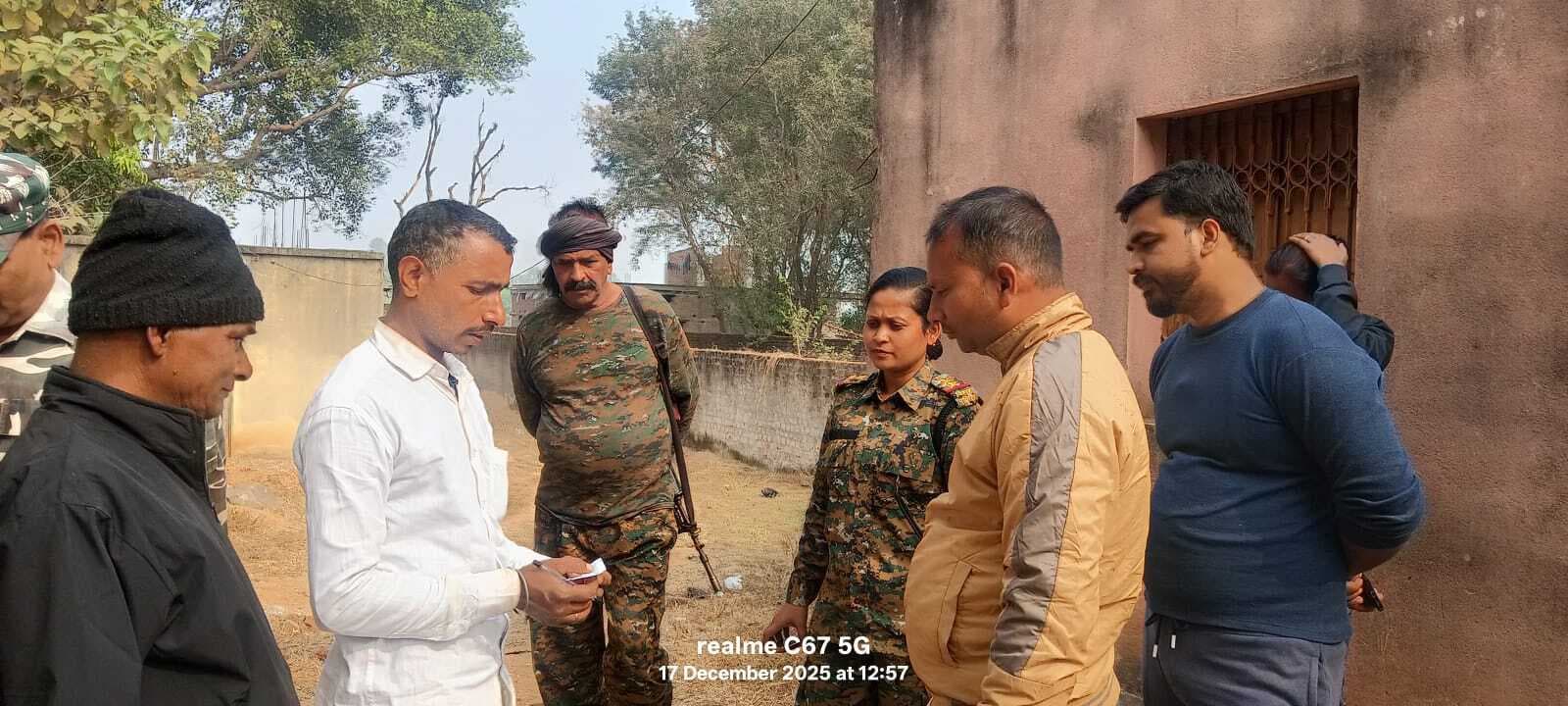 रस्सी से लटकता मिला युवक का शव, किराये पर रहकर पढ़ाता था ट्यूशन