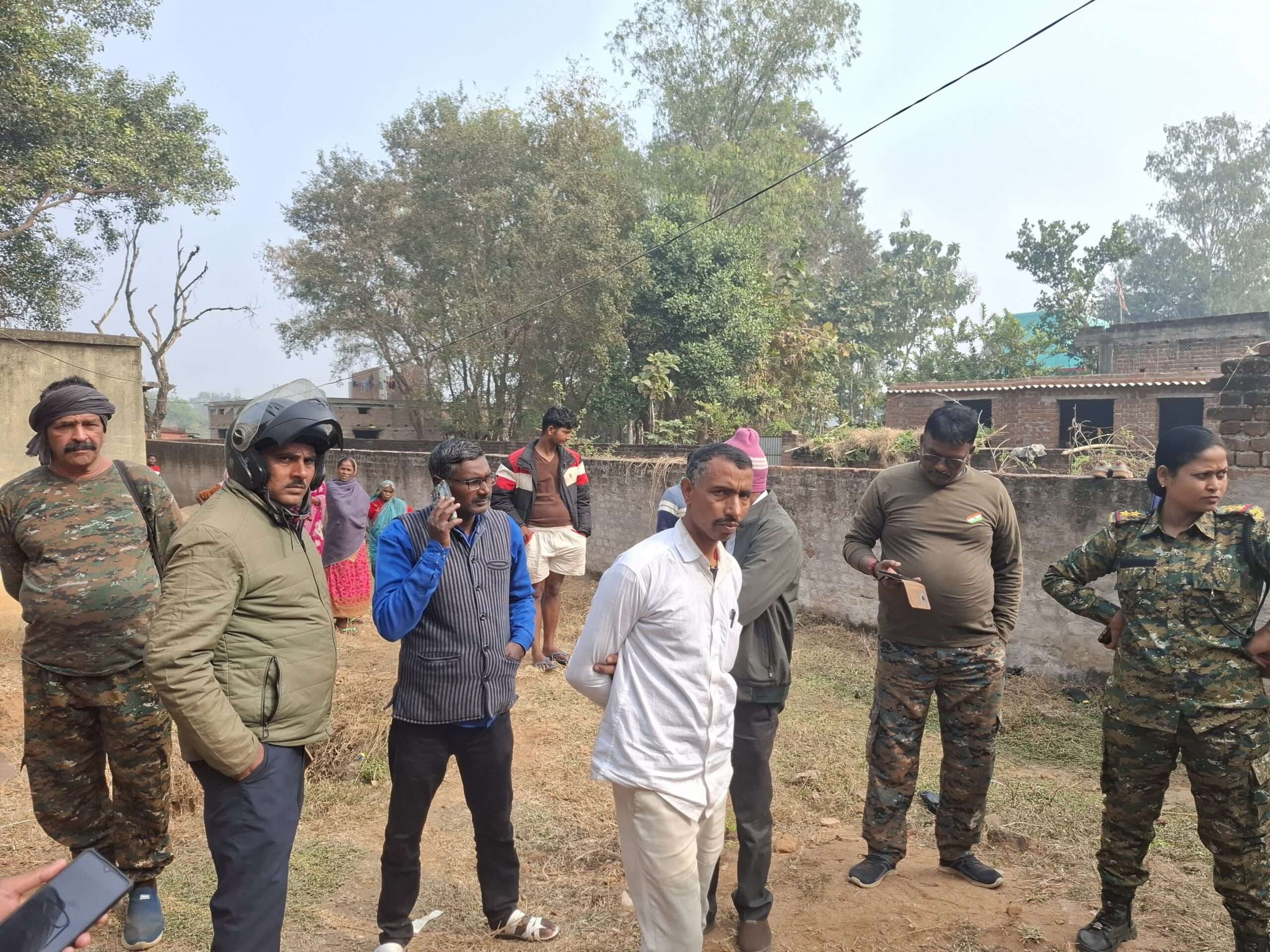 Giridih News: कमरे में फंदे से झूलता मिला शिक्षक का शव