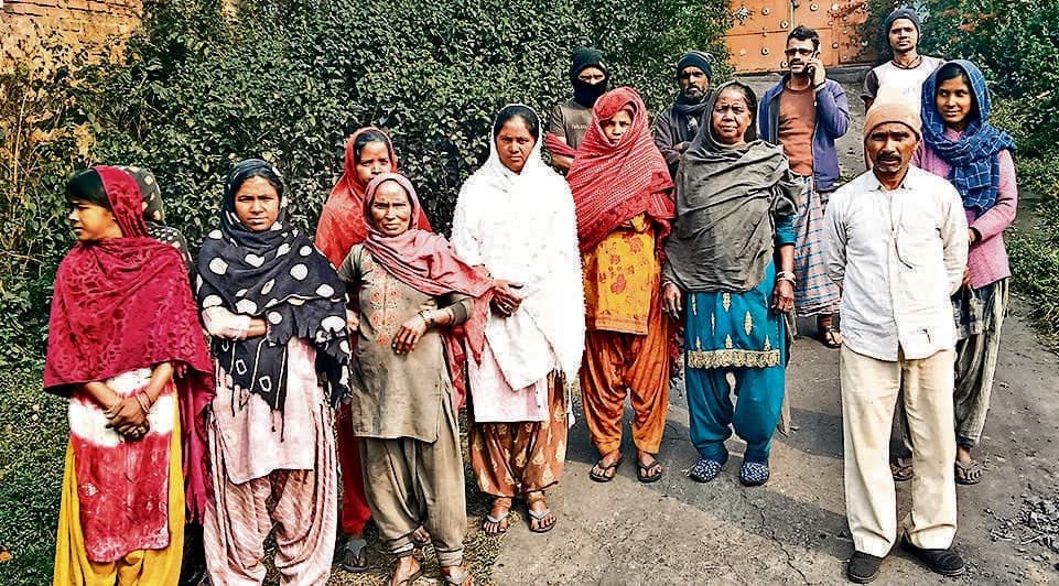 Bokaro News : शिफ्टिंग की मांग को लेकर प्रदर्शन