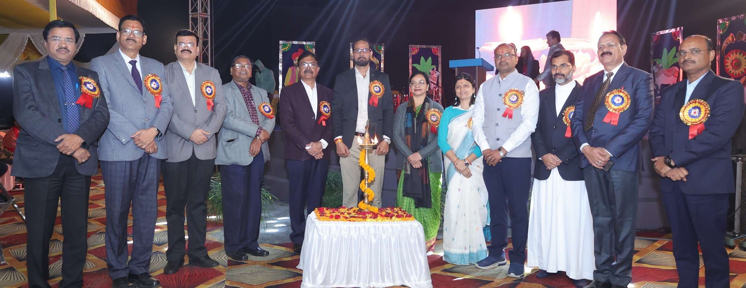 Bokaro News : विद्यार्थियों को परंपराओं, भाषाओं व मूल्यों को आत्मसात करने के लिए किया प्रेरित