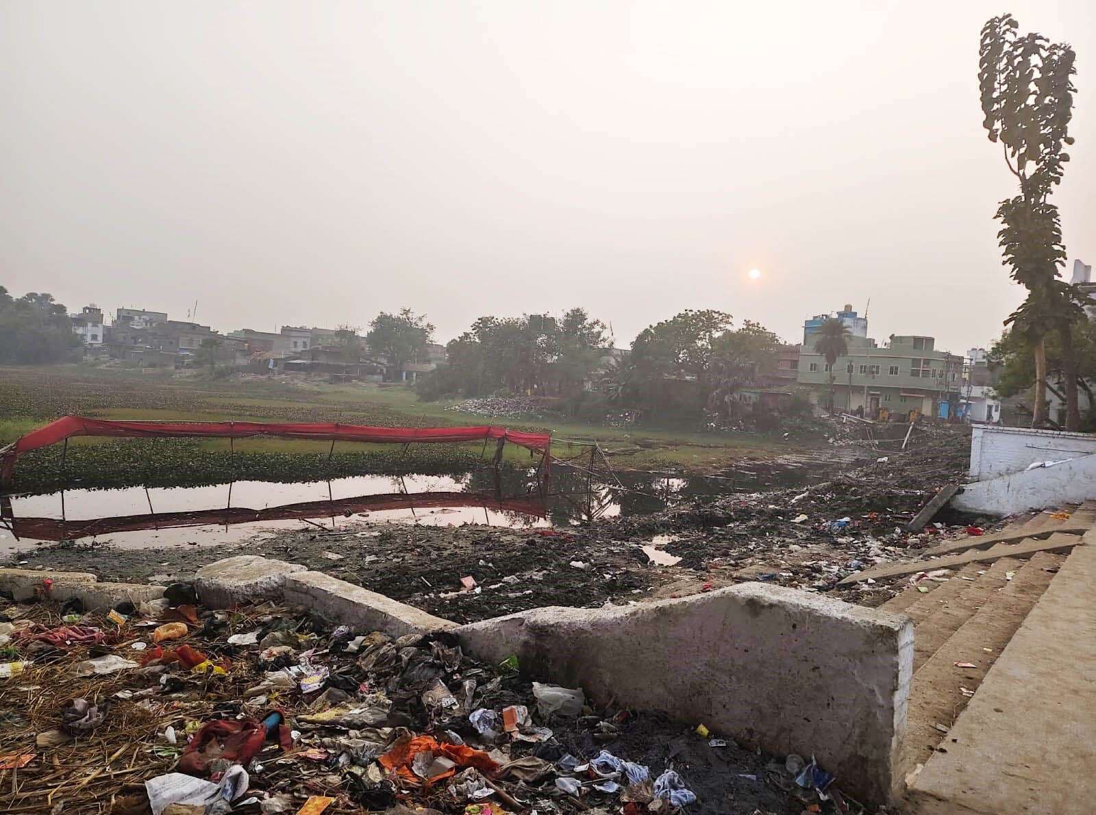 शहर के सबसे अधिक रकबा वाली संसार पोखर का सौंदर्यीकरण अब अटका