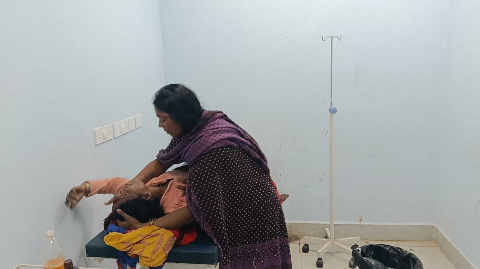 महम्मदपुर में घर में आग तापने के दौरान झुलसी महिला, सदर अस्पताल में भर्ती