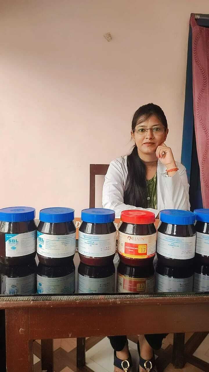 डाॅ नैंसी ने आयुष चिकित्सक के रूप में दिया योगदान