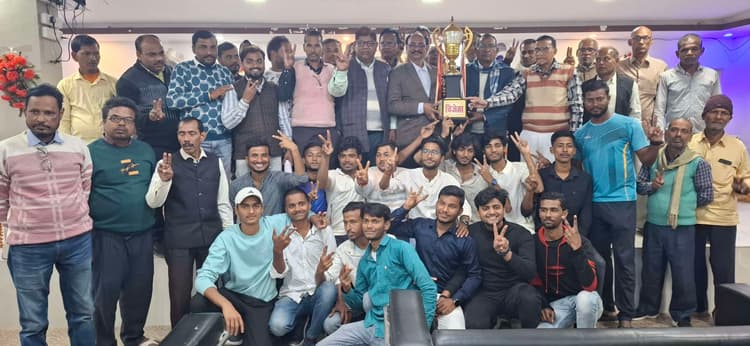 शिक्षा के साथ खेलकूद भी विद्यार्थियों के लिए जरूरी - प्राचार्य