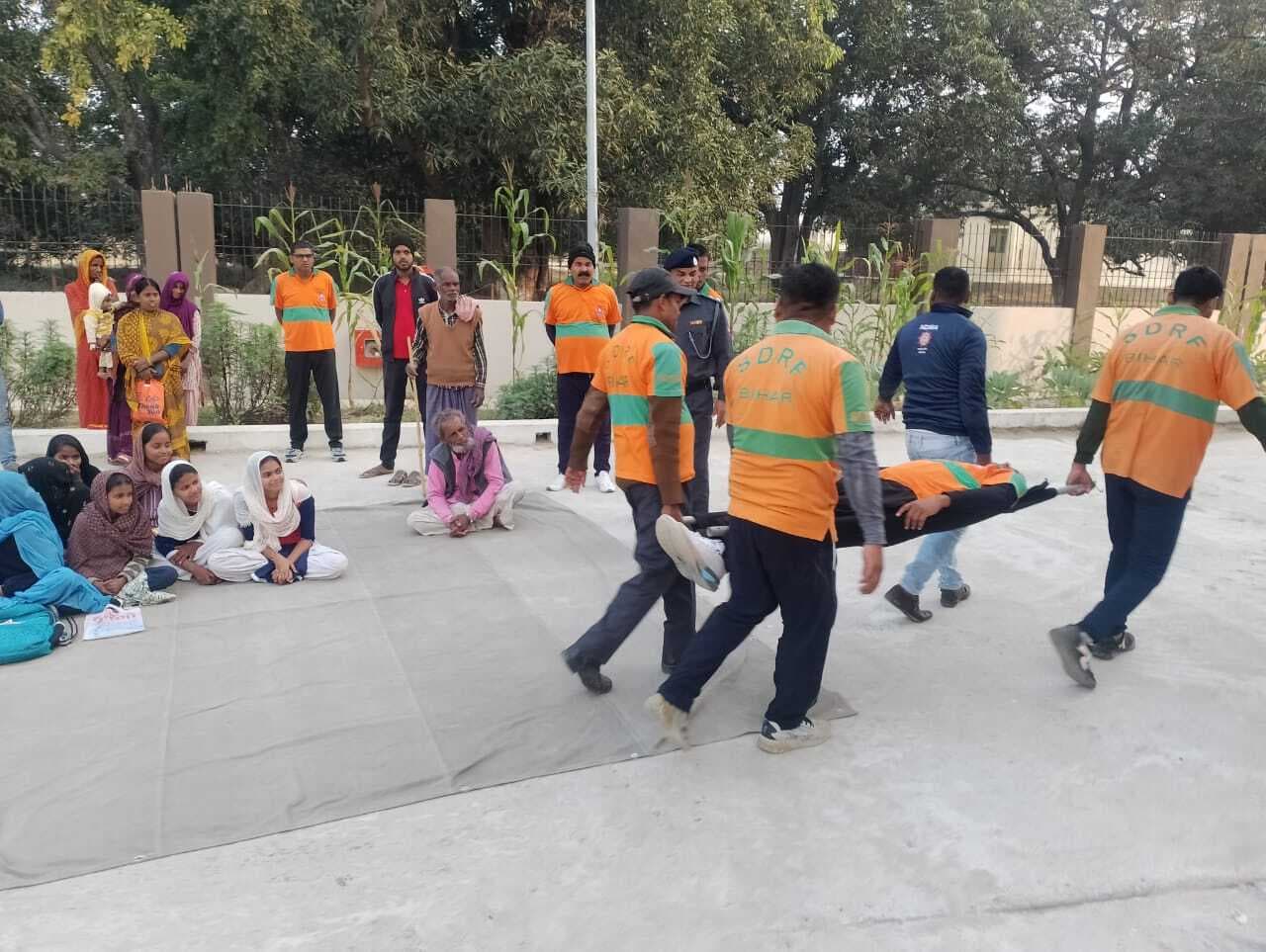 Madhubani News : मॉकड्रिल कर आपदा से बचाव की दी जानकारी