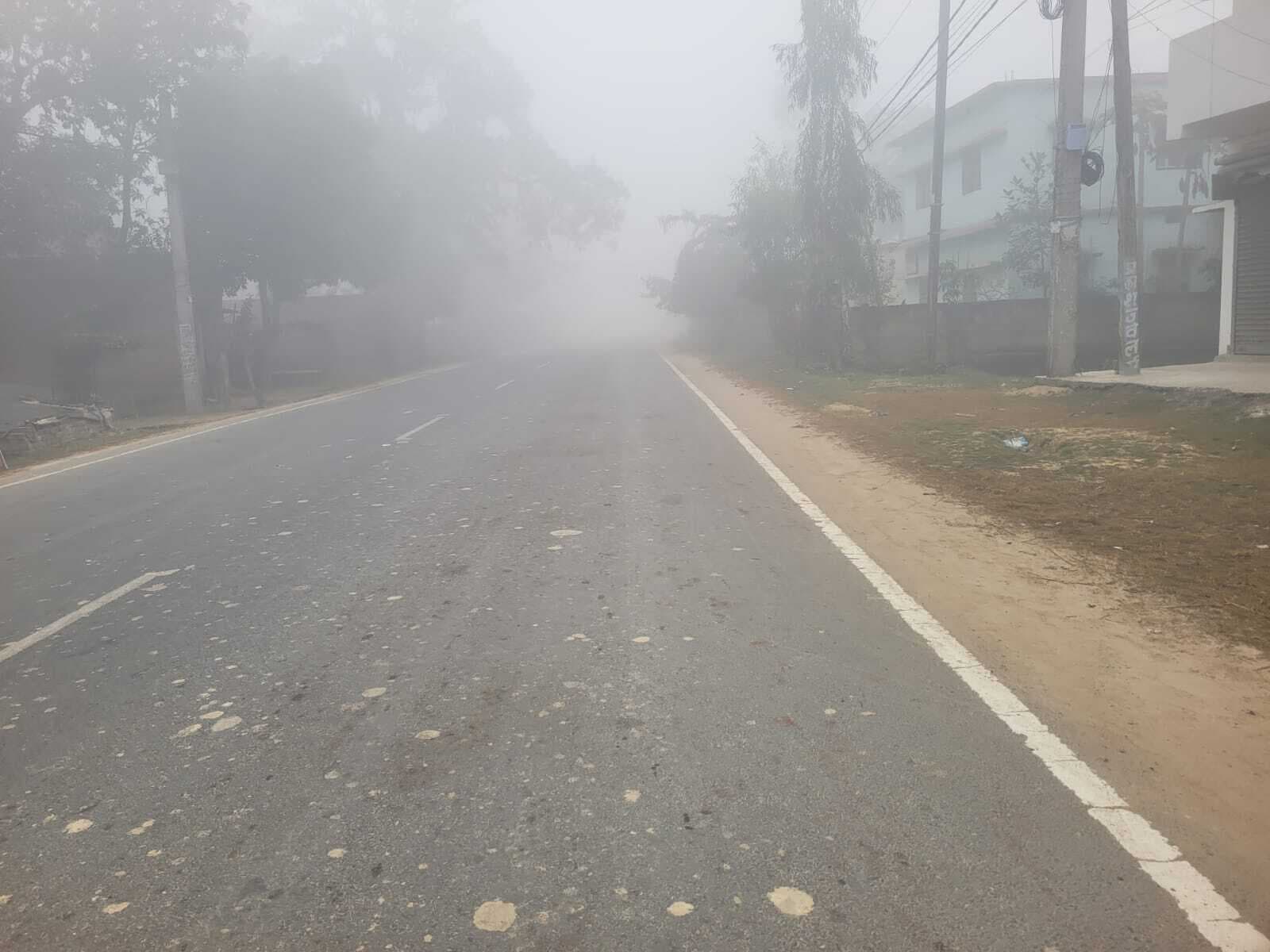 Madhubani News : मौसम का बदला मिजाज, कुहासे से सुबह की हुई शुरुआत