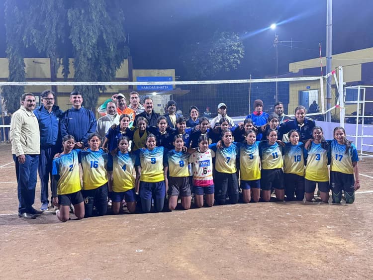 24th Jharkhand State Volleyball Championship : धनबाद को हराकर पूर्वी सिंहभूम महिला टीम फाइनल में