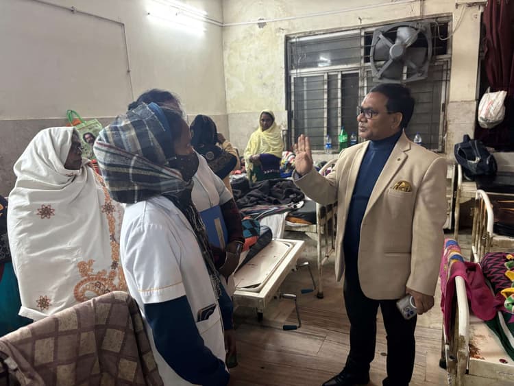 Bokaro News : फीमेल वार्ड में रात को मेल अटेंडेंट रहने पर प्रबंधक होंगे जिम्मेदार : सीएस