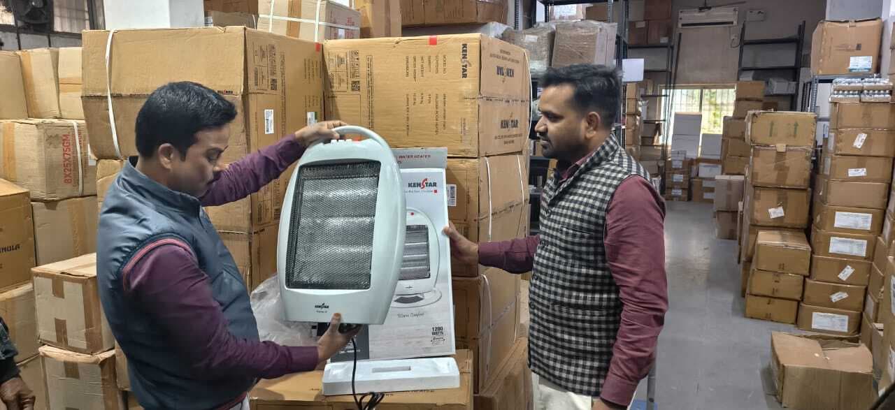 कड़ाके की ठंड में सदर अस्पताल में मरीजों के लिए की गयी रूम हीटर व कंबलों की व्यवस्था