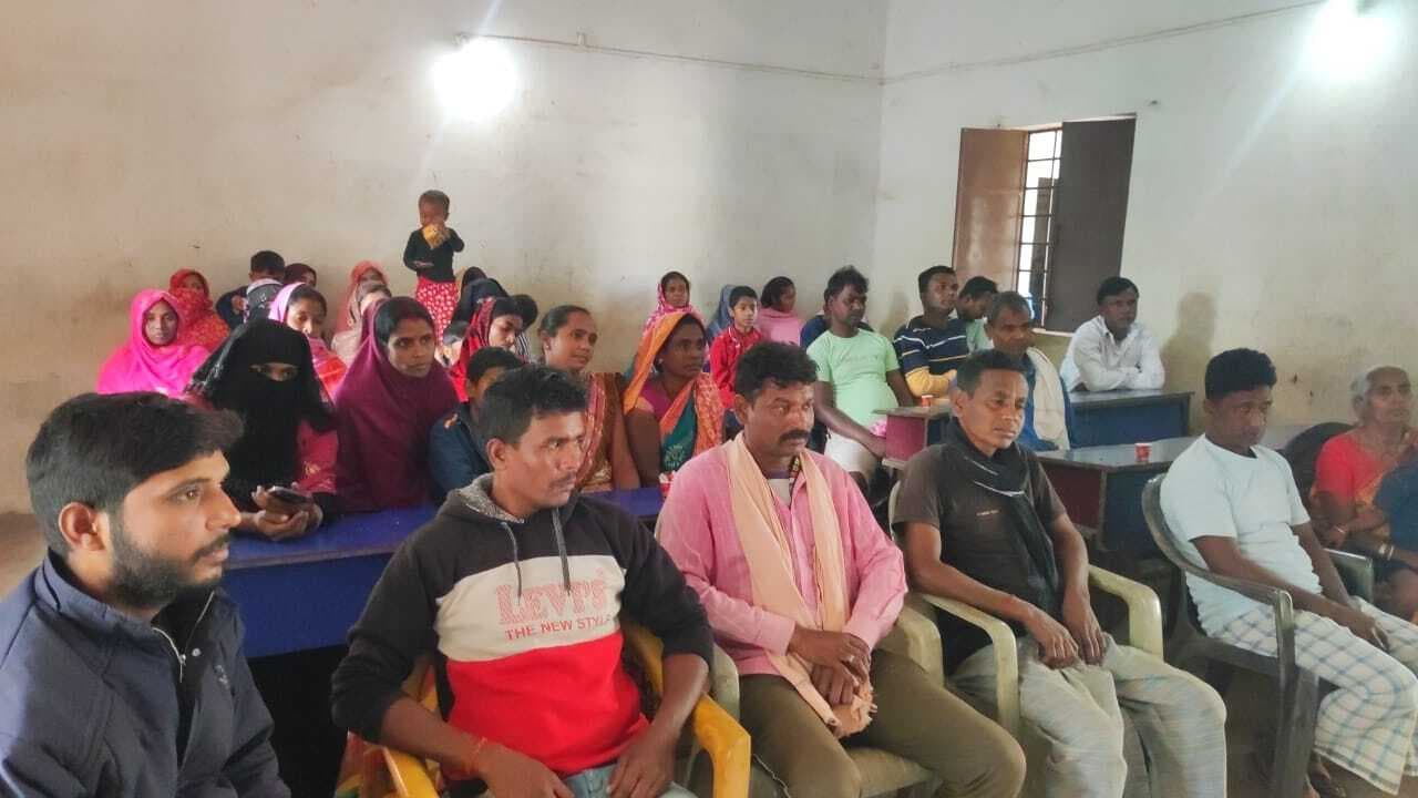 विद्यालय में बच्चों की शत-प्रतिशित उपस्थिति दिया जोर