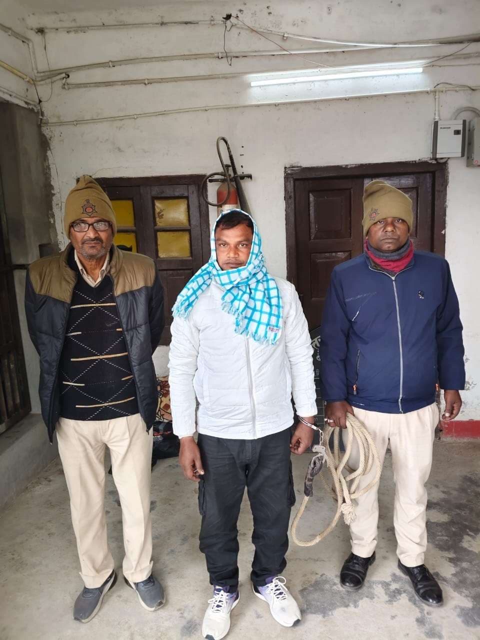 आर्म्स एक्ट मामले में फरार चल रहे अभियुक्त गिरफ्तार