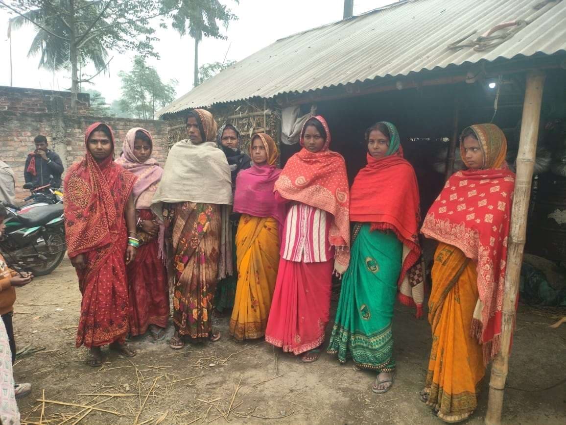 कंपनी की स्कीम का झांसा देकर कई गांवों में दर्जनों महिलाएं ठगी का हुई शिकार