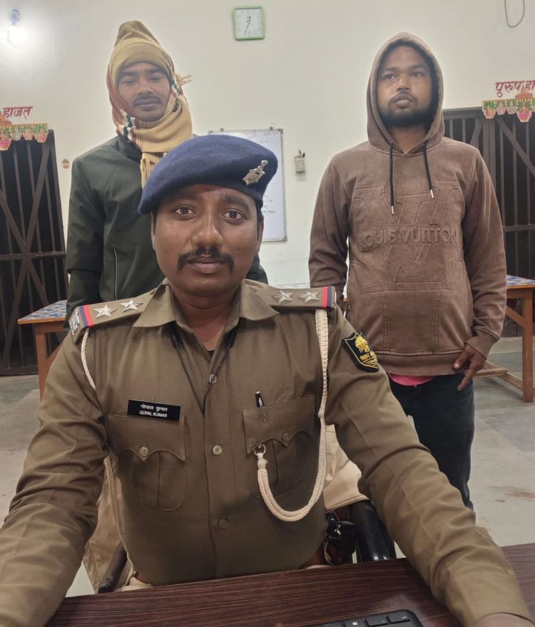 कोढ़ा थाना का नामजद आरोपित गिरफ्तार