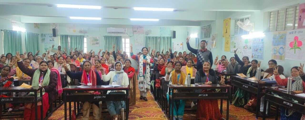 नवाचारों व गतिविधि आधारित शिक्षण पद्धति से अवगत हुए शिक्षक