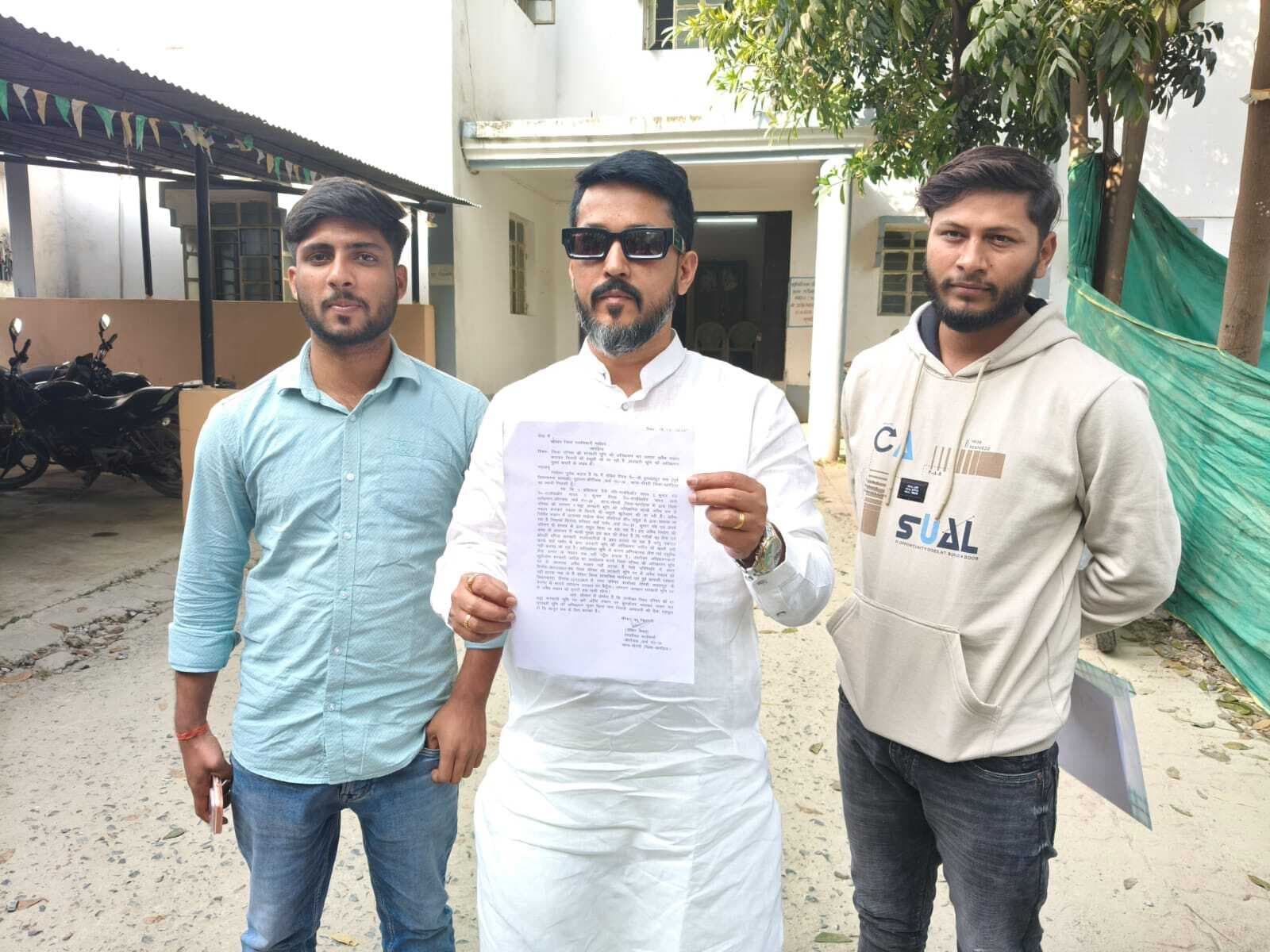 जिला परिषद की जमीन पर बने अतिक्रमित मकान नहीं हटा तो किया जायेगा आमरण अनशन