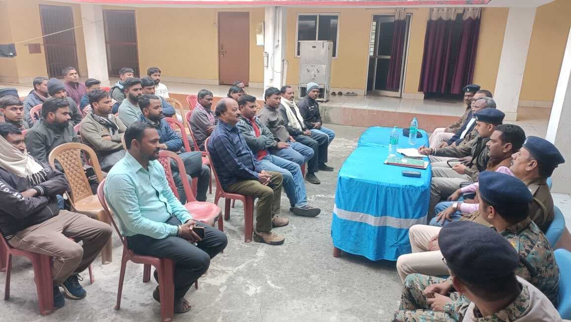 संदिग्ध गतिविधियों की सूचना तुरंत पुलिस को दें : इंस्पेक्टर