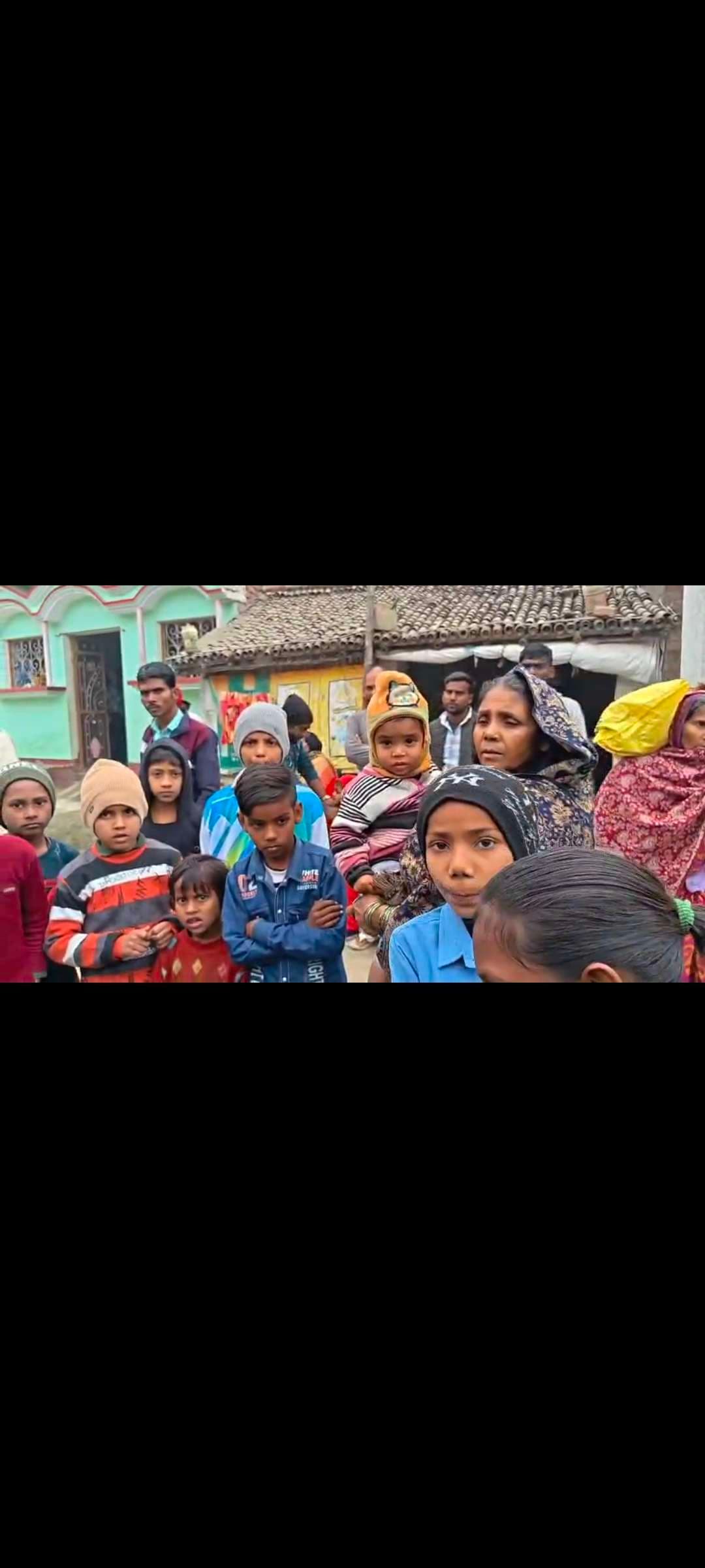 Samastipur News:मऊ गांव में पुलिस के वेष में चोरों ने नौ बकरे चुराये