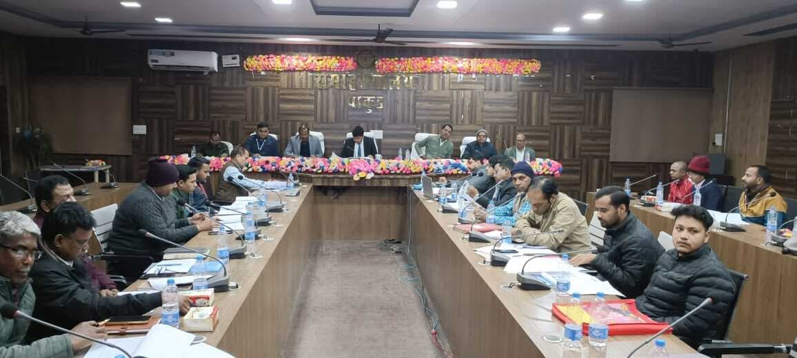 लंबित आवेदनों का त्वरित निष्पादन करे बैंक : डीसी