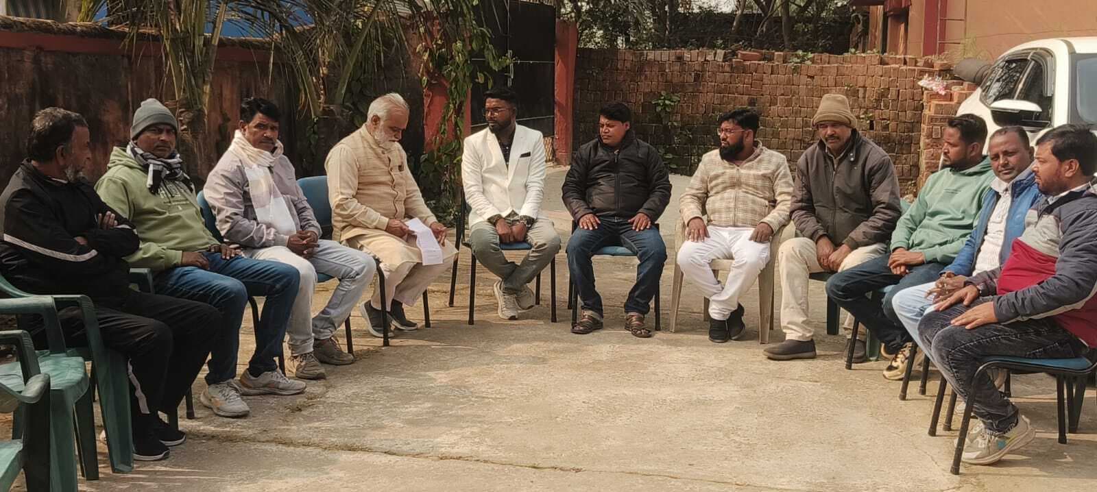 झामुमो रांची संयोजक को खलारी के समस्याएं बतायी