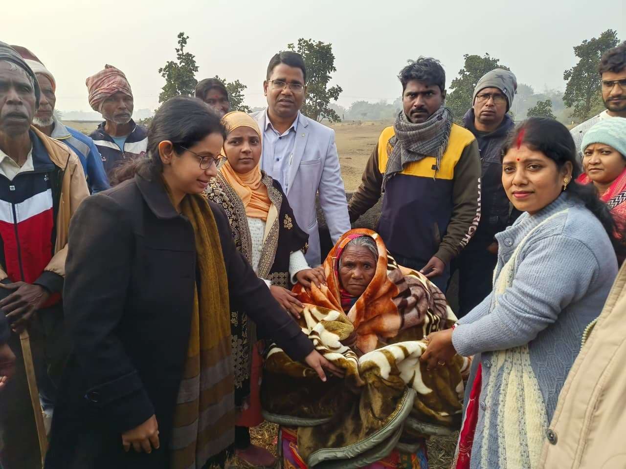 Bokaro News : सरकारी योजनाओं की प्रगति व अभिलेखों के रख-रखाव की ली जानकारी