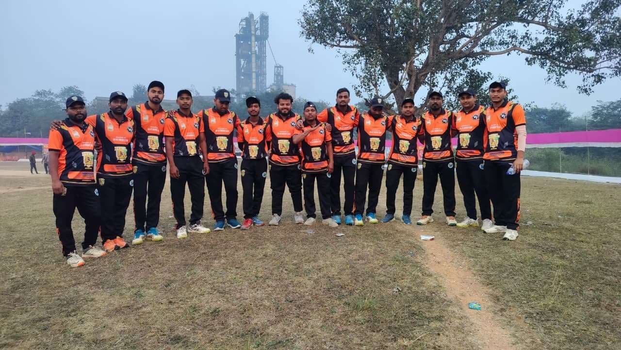 East Singhbhum News : हाता : ग्रामीण ब्वॉयज ने क्वालीफायर में किया प्रवेश