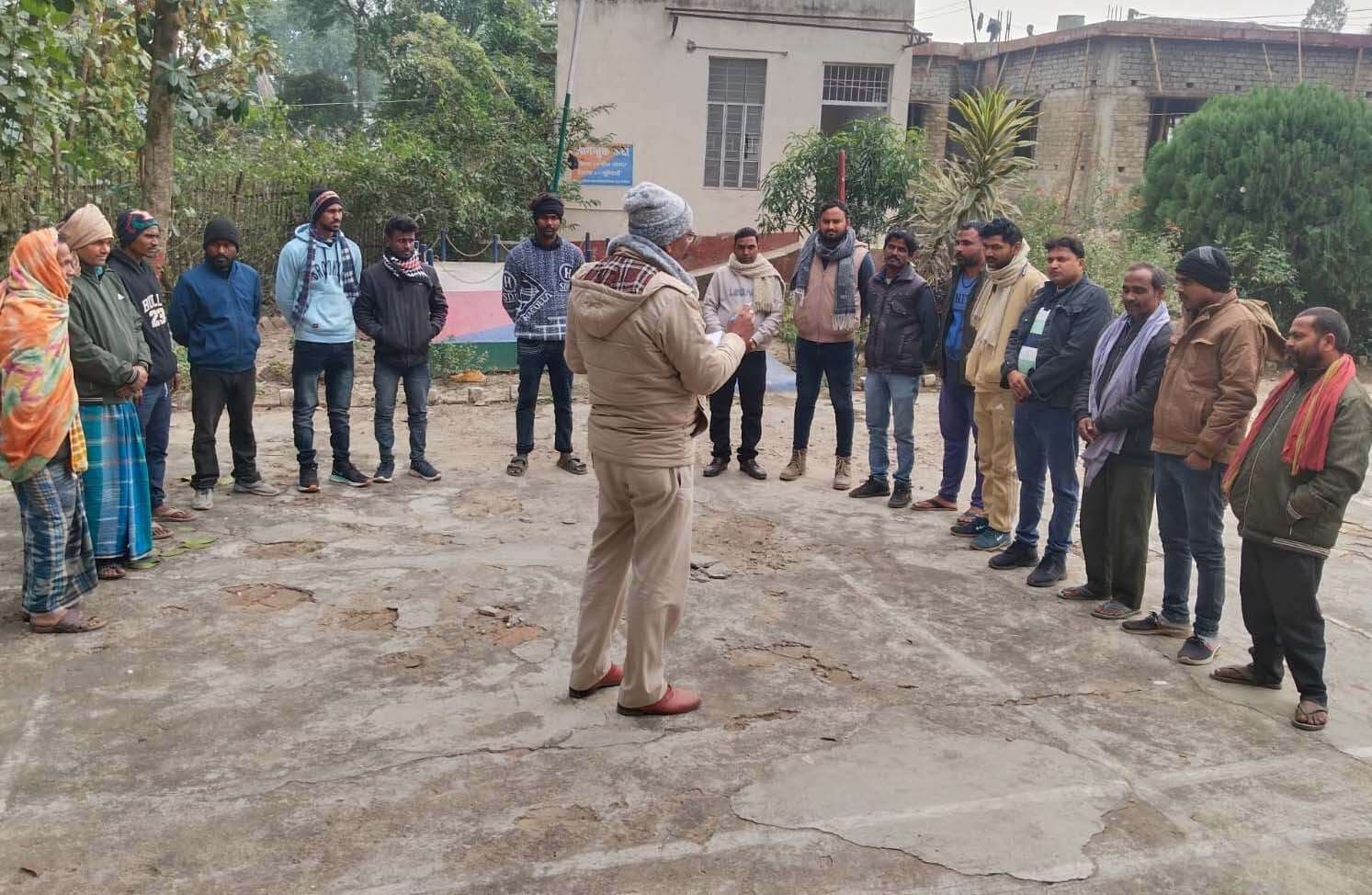 गुंडा पर्जी में दर्ज लोगों का पुलिस ने कराया परेड