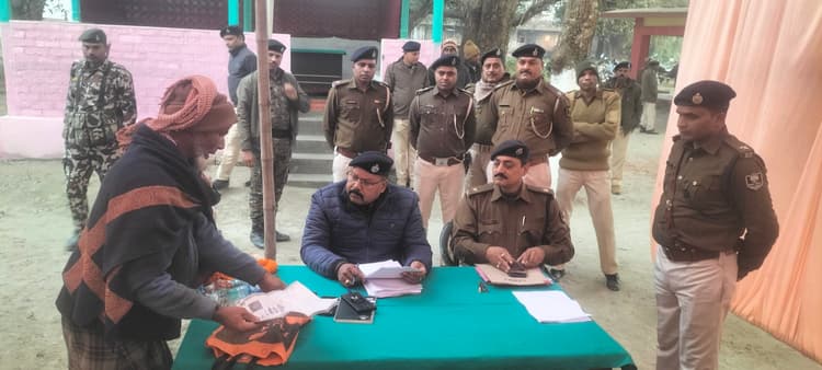 थाना में एसपी ने सुनी लोगों की फरियाद