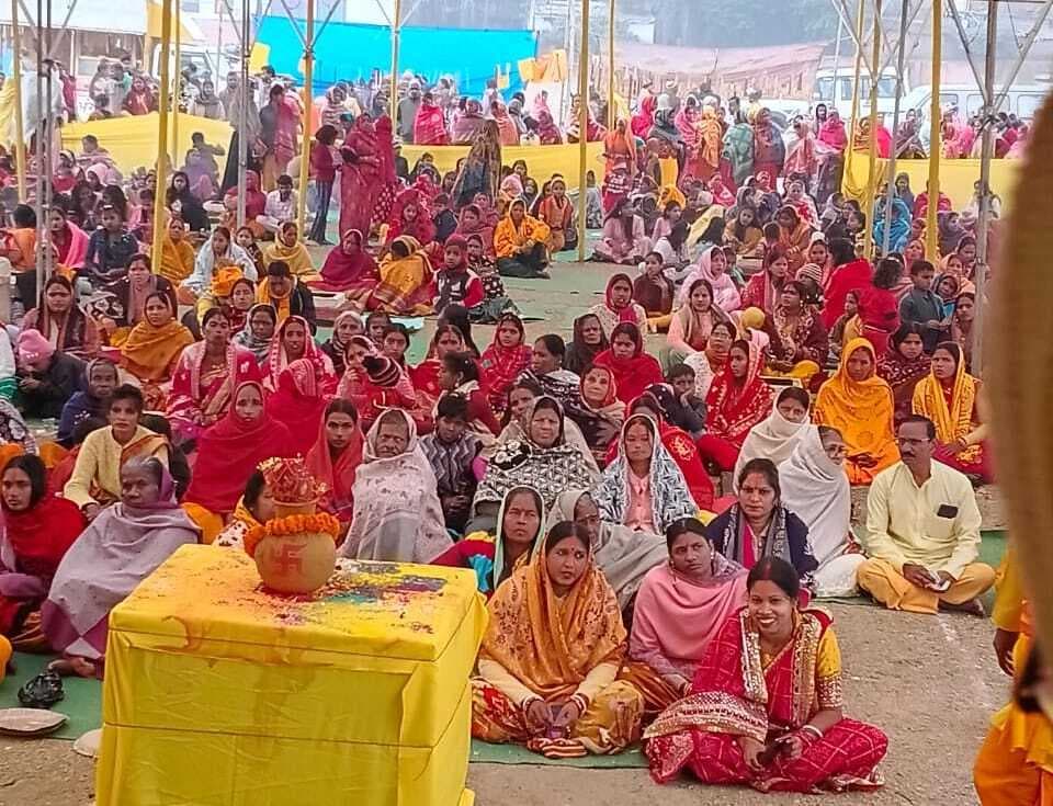 गायत्री मंत्र के महत्व, सदाचार व सामाजिक समरसता पर डाला प्रकाश