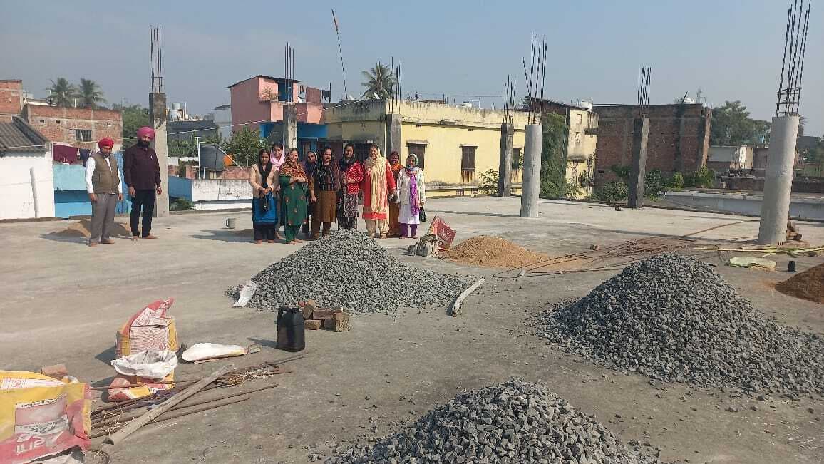 नवें दरबार साहिब निर्माण कार्य का स्त्री सतसंग सभा ने किया निरीक्षण
