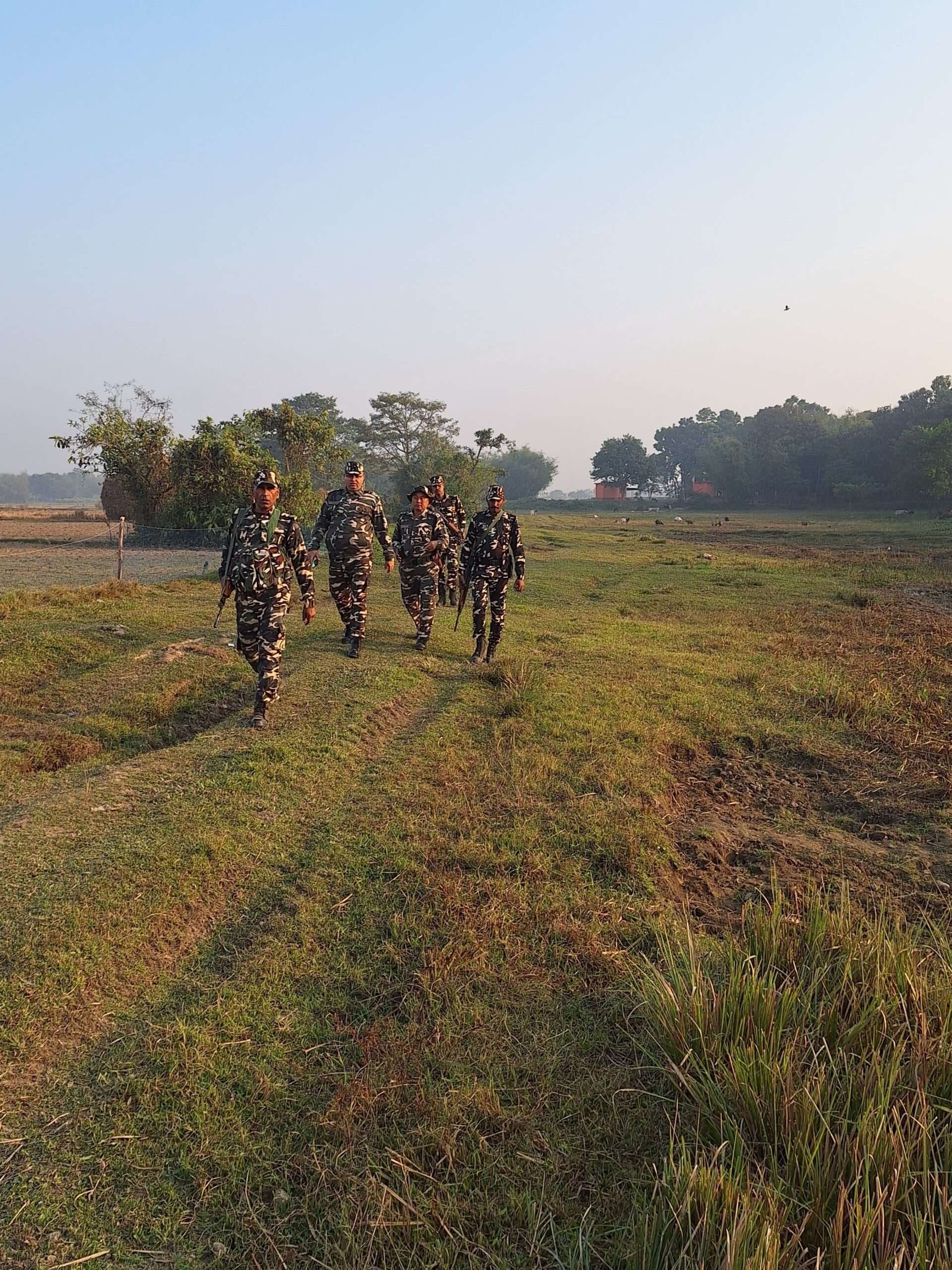 सीमा पर 24 घंटे रखें सख्त निगरानी दिनेश