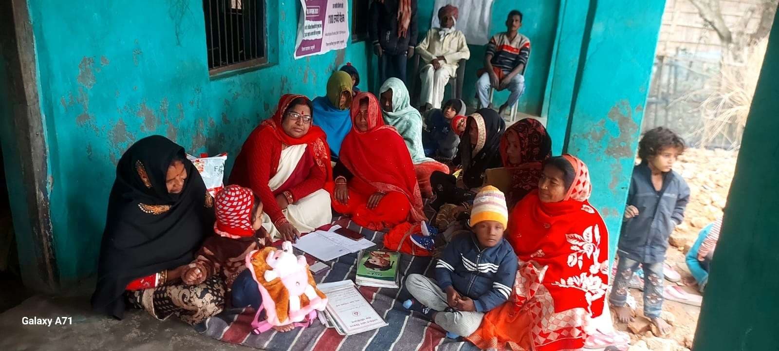 Madhubani News : आंगनबाड़ी केंद्र 163 पर हुआ सामाजिक अंकेक्षण