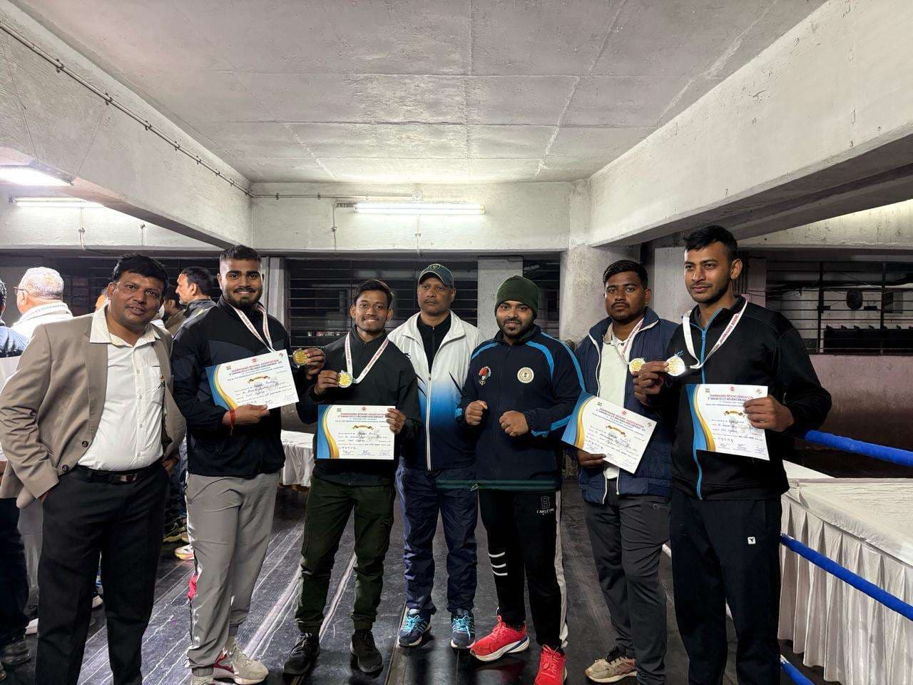 Chaibasa News : मुक्केबाजी चैंपियनशिप में प. सिंहभूम के मुक्केबाजों का शानदार प्रदर्शन