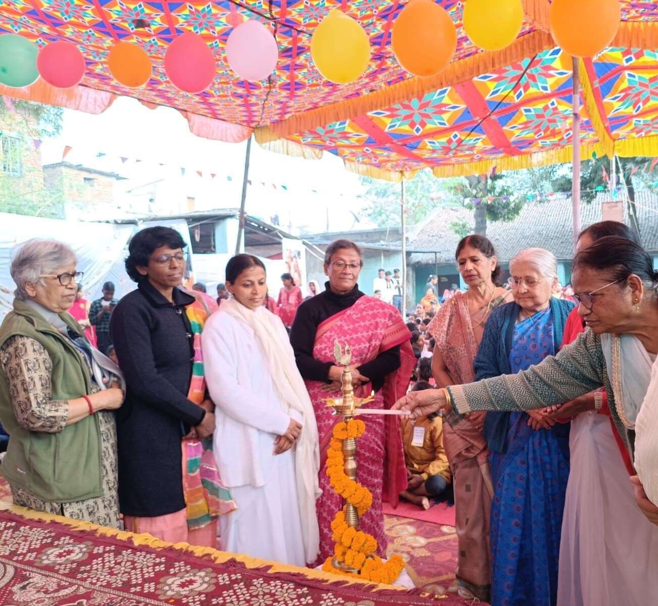 Jamshedpur News : बाल सम्मेलन में बाल अधिकारों पर हुई चर्चा, सामूहिक नृत्य प्रतियोगिता में ''गांधी बस्ती- कदमा'' ने मारी बाजी