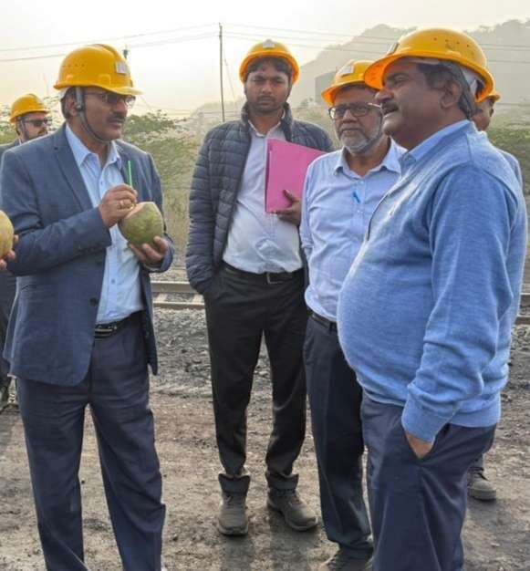 Dhanbad News: सीआइएल की टीम ने ब्लॉक दो व बरोरा एरिया का किया दौरा