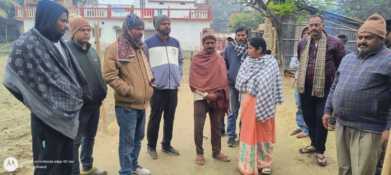 मृतक के परिजनों से मिली विधायक, ढांढस बंधाया