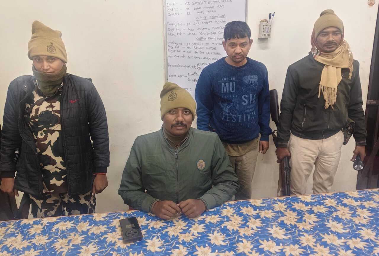 कोढ़ा थाना पुलिस ने 25 हजार के इनामी को किया गिरफ्तार, भेजा जेल