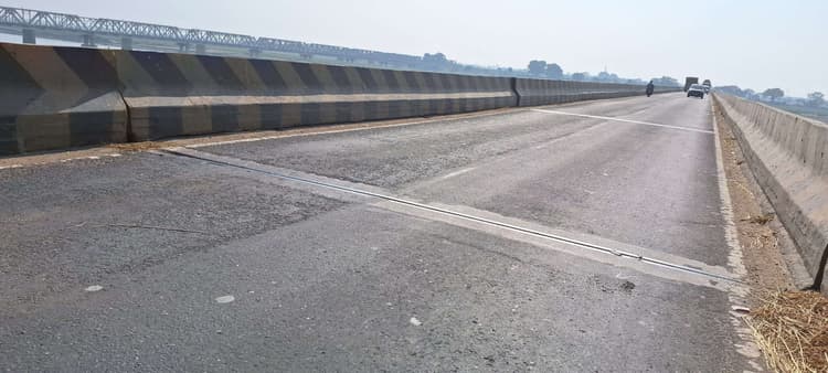 जोखिम भरा हुआ घने कोहरे में सड़कों पर परिचालन करना