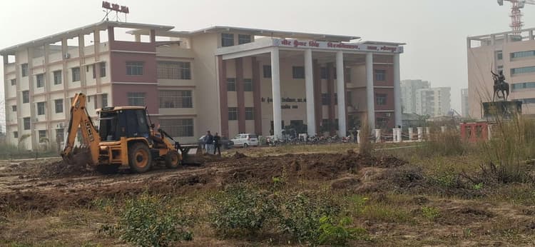 सत्र नियमित होने के बाद अब हर वर्ष दीक्षांत समारोह तैयारी में जुटा विवि प्रशासन