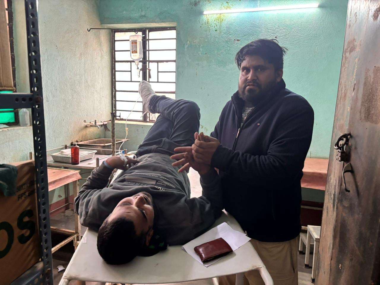 चलती ट्रेन की चपेट में आने से बछवाड़ा निवासी युवक घायल, रेफर