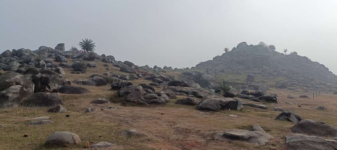 बंसीपुर का सरहारी पहाड़ बना गोड्डा का प्रमुख पिकनिक स्थल